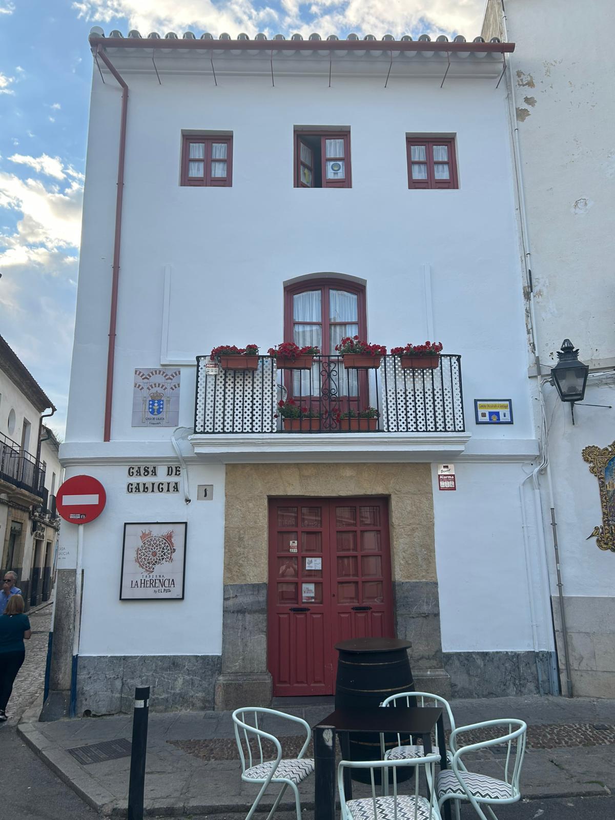 Fachada exterior de La Herencia
